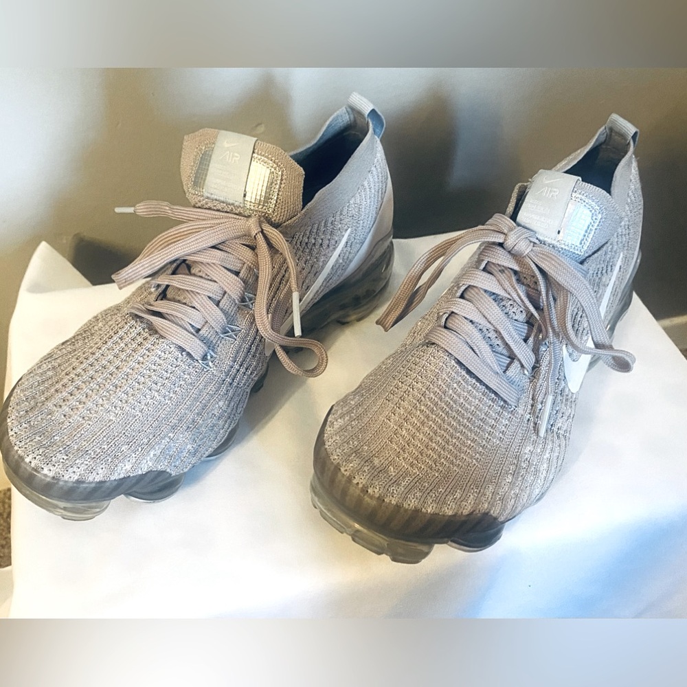 Nike Vapor Max| 9| Light Grey